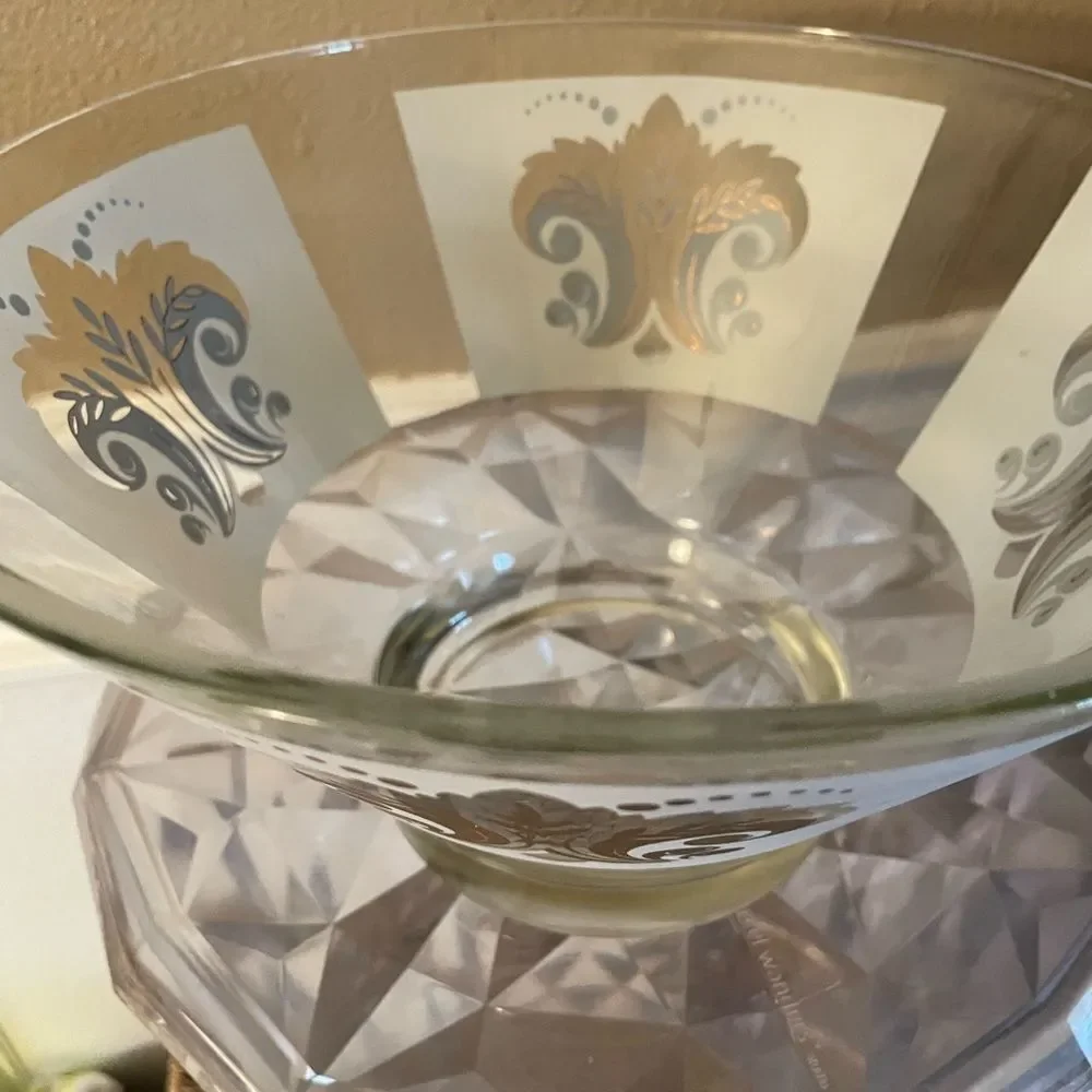Anchor Hocking Fleur De Lis Bowl Large Vintage
